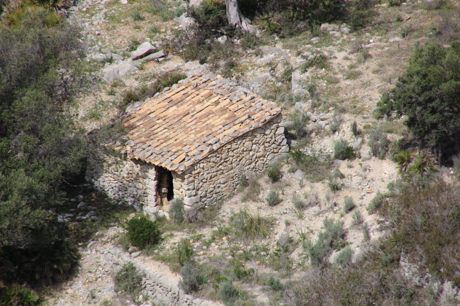 Kleine Schutzhütten am Weg - Wandern Mallorca